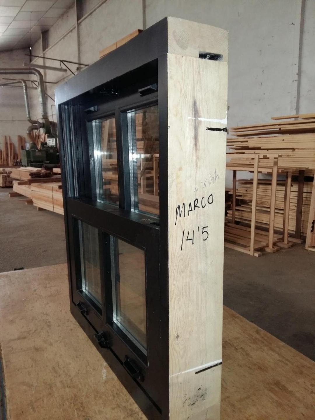 Ventana de Guillotina sin contraventanas lacada negra